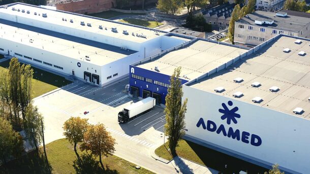 Regały wysokiego składowania i wózki systemowe Crown TSP