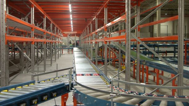 Magazyn centralny – definicja, funkcje, lokalizacja