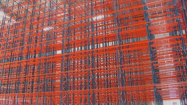 Przegląd oferty regałów magazynowych WDX