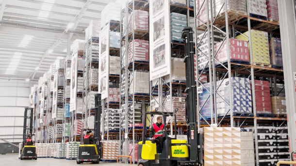 Na czym polega efekt byczego bicza w logistyce?