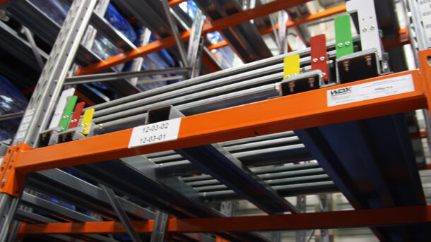 Regały push back – przewodnik po systemie