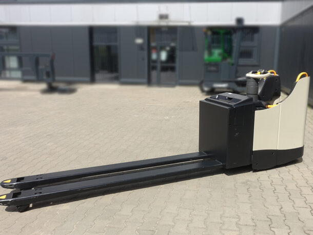 Używany wózek WT 3040E-2.0