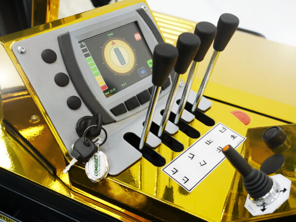 Panel sterowania w jubileuszowym wózku Combi-CBE