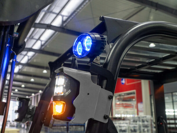 Oświetlenie w elektrycznym wózku widłowym Q-LIFT by WDX