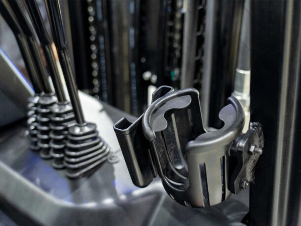 Uchwyt na napoje w kabinie elektrycznego wózka widłowego Q-LIFT EFLA251S by WDX