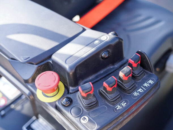 Sterowanie w elektrycznym wózku widłowym trójkołowym Q-LIFT TVL by WDX