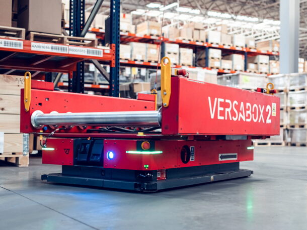 Moduł przenośnika rolkowego na robocie AMR