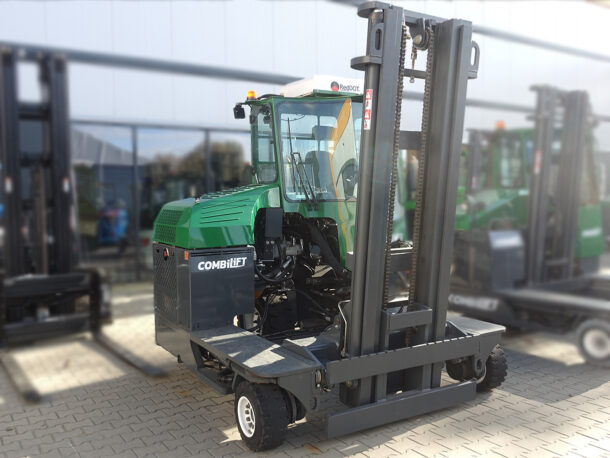 Spalinowy wózek czterokierunkowy Combilift C400S