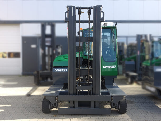 Spalinowy wózek czterokierunkowy Combilift C400S