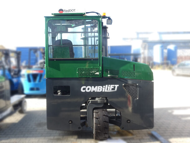 Spalinowy wózek czterokierunkowy Combilift C400S